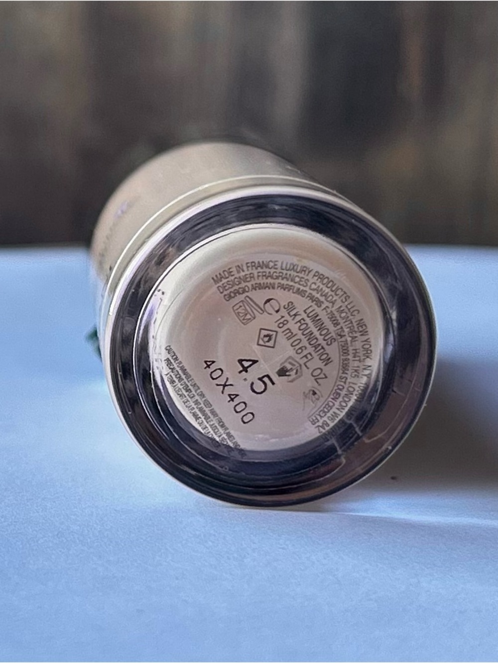 Giorgio Armani Luminous Silk Foundation - original formula! - Picture 2 of 3